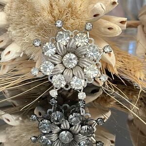 Vintage flower brooch